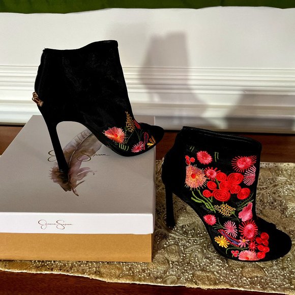 Jessica Simpson Pascall Black Embroidered Mesh Booties Ankle Boots - 8.5 NWT - Picture 2 of 9